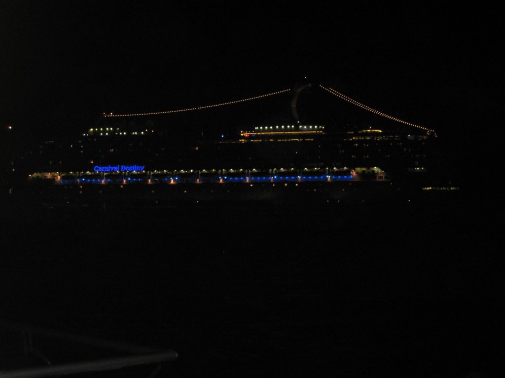 cruiseship.jpg